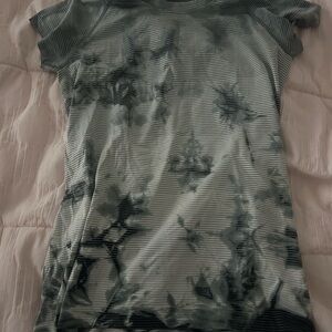 Lululemon Swiftly Tech Size 10 Grey Tye-Dye